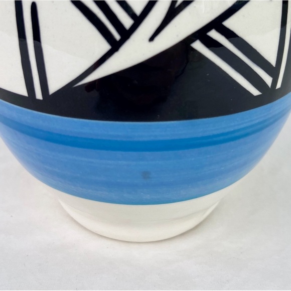 American Indian Vintage Ute Mountain Pottery Vase - Picture 8 of 8